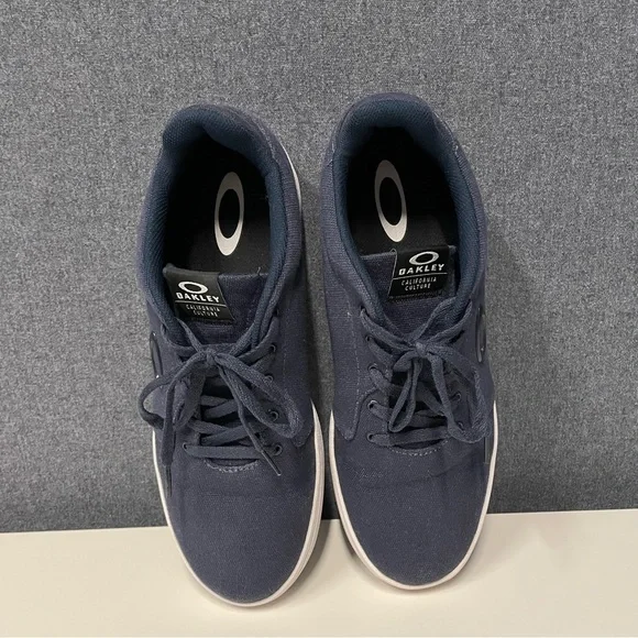 Oakley Blue Canvas Sneakers Like New - Picture 2 of 13